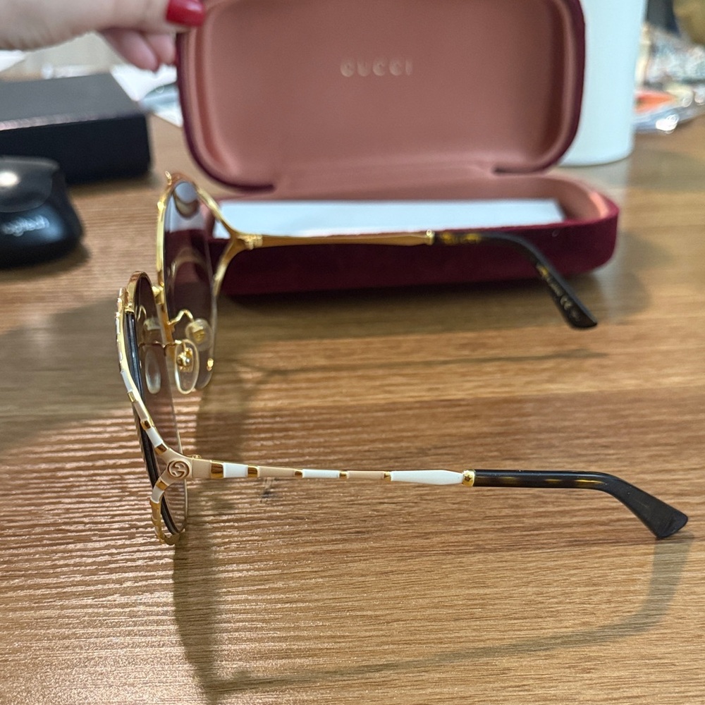 Gucci Gold Frame Sunglasses with Black Lenses - Picture 2 of 3